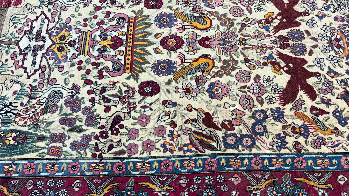Antique Isfahan 4'6"x7' Area Rug