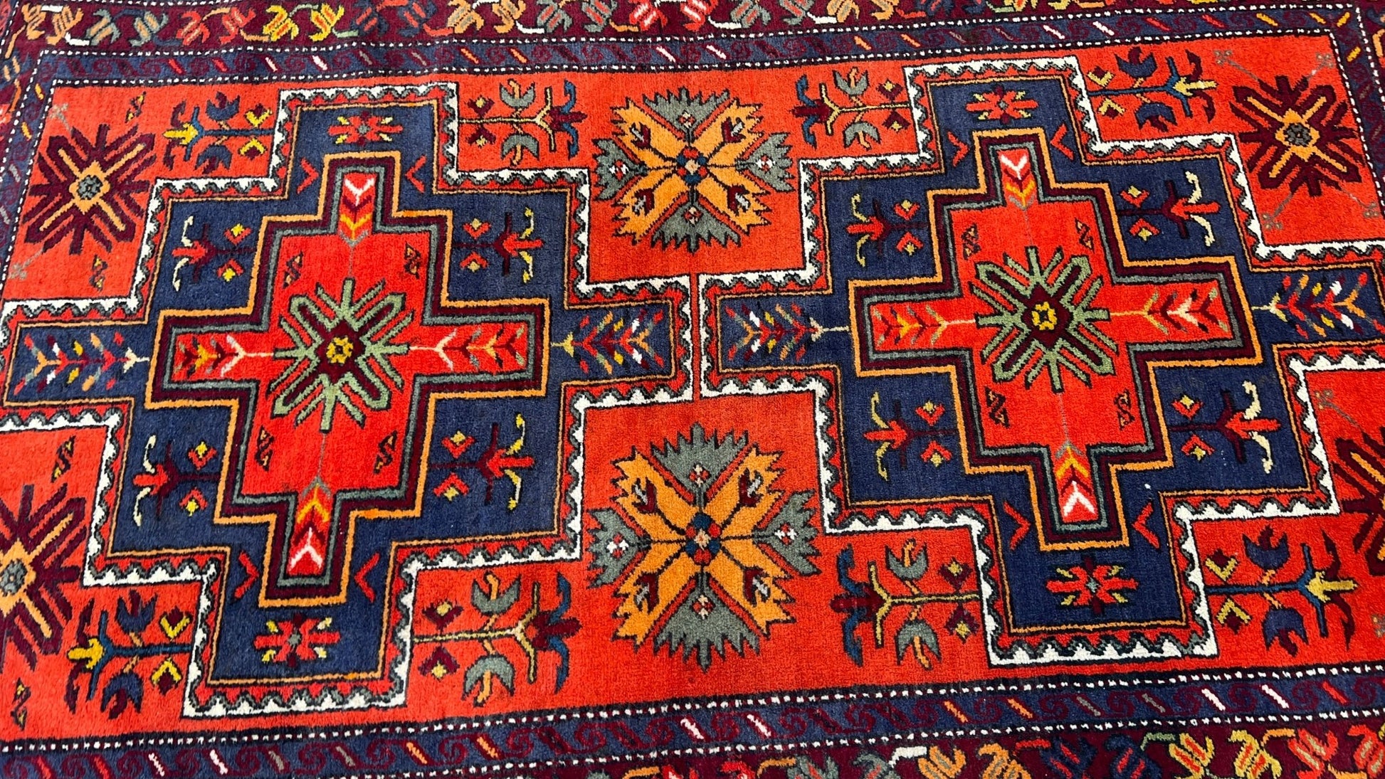 Caucasian Dagistan 4'1"x6'9" Area Rug