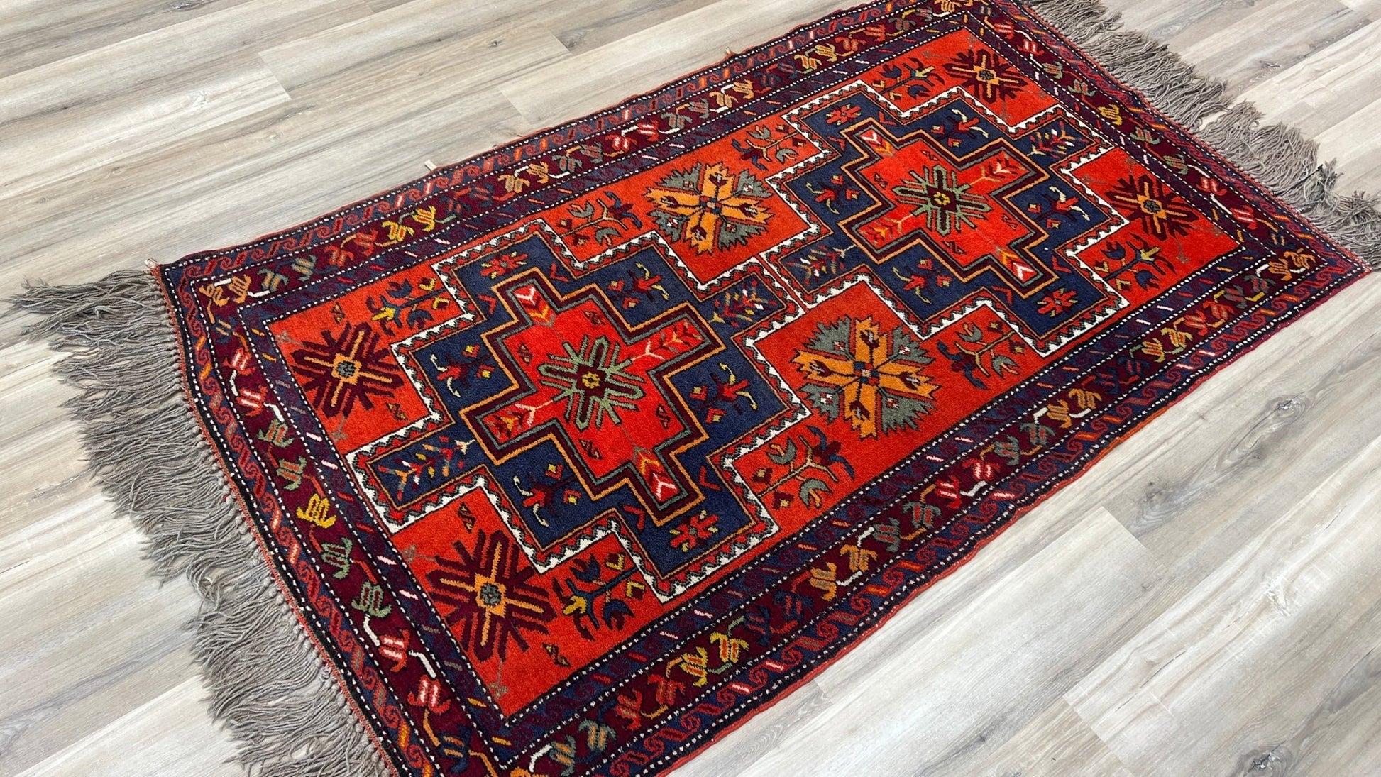 Caucasian Dagistan 4'1"x6'9" Area Rug