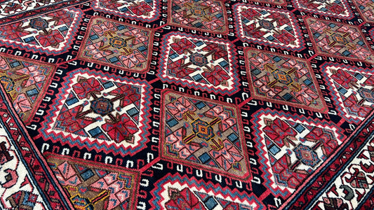 Persian Hamadan 4'4"x6'9" Area Rug