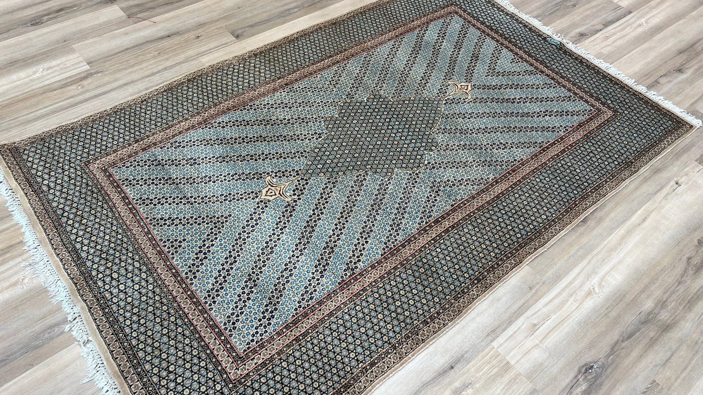 Persian Kerman 4'10"x7'8" Area Rug