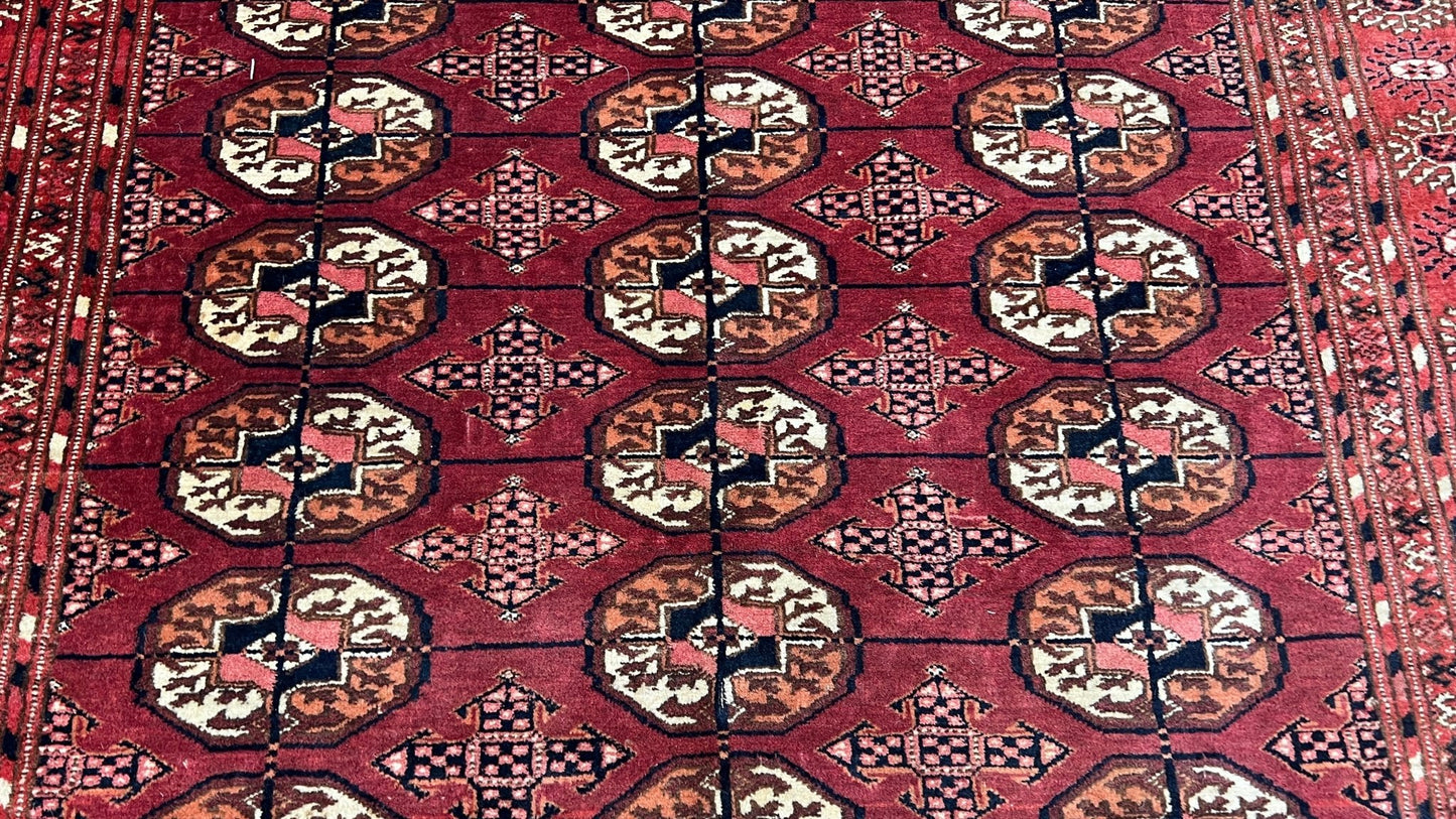 Turkman Tekke 4'2"x5'8" Area Rug