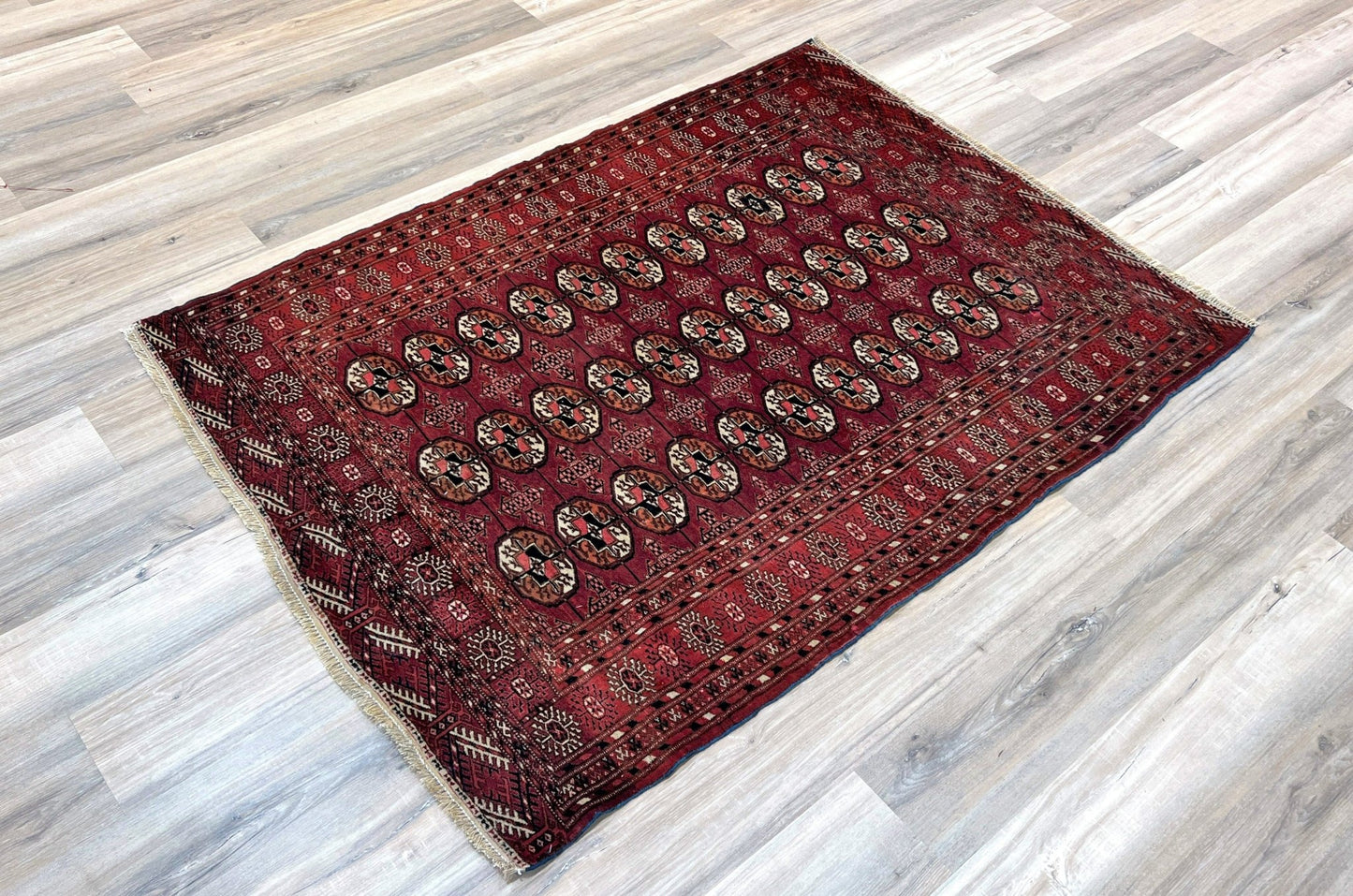 Turkman Tekke 4'2"x5'8" Area Rug
