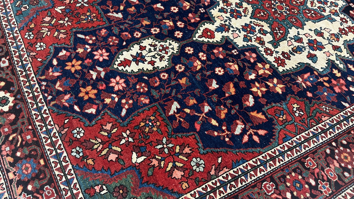 Persian Sarouk Farahan 4'2"x6'9" Area Rug