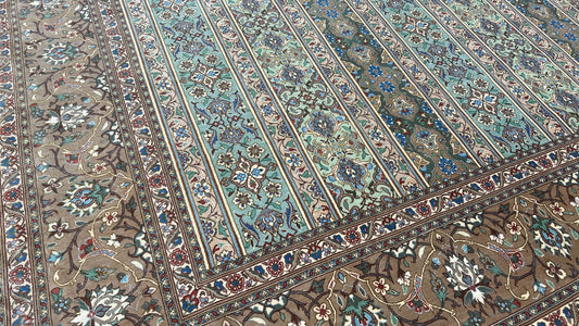 Persian Qum 4'7"x6'7" Area Rug