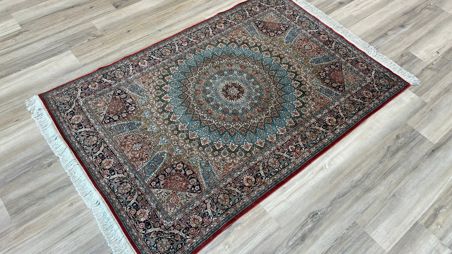 Traditional Tabriz 4'1"x6'1" Area Rug