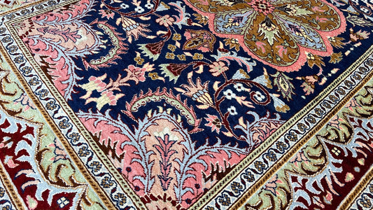 Turkish Kayseri 2'8"x4' Area Rug