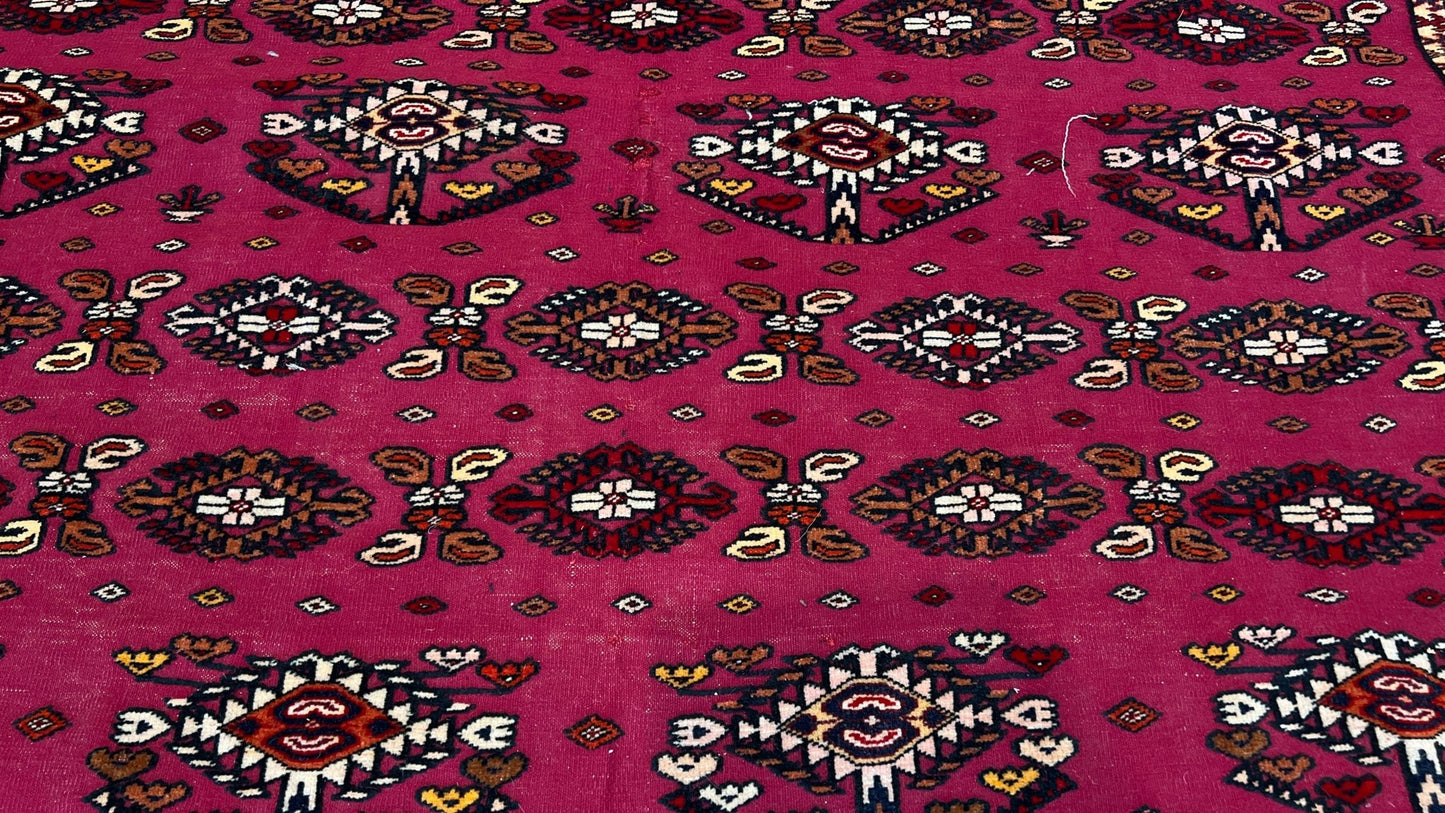 Turkman 4'1"x5'11" Area Rug