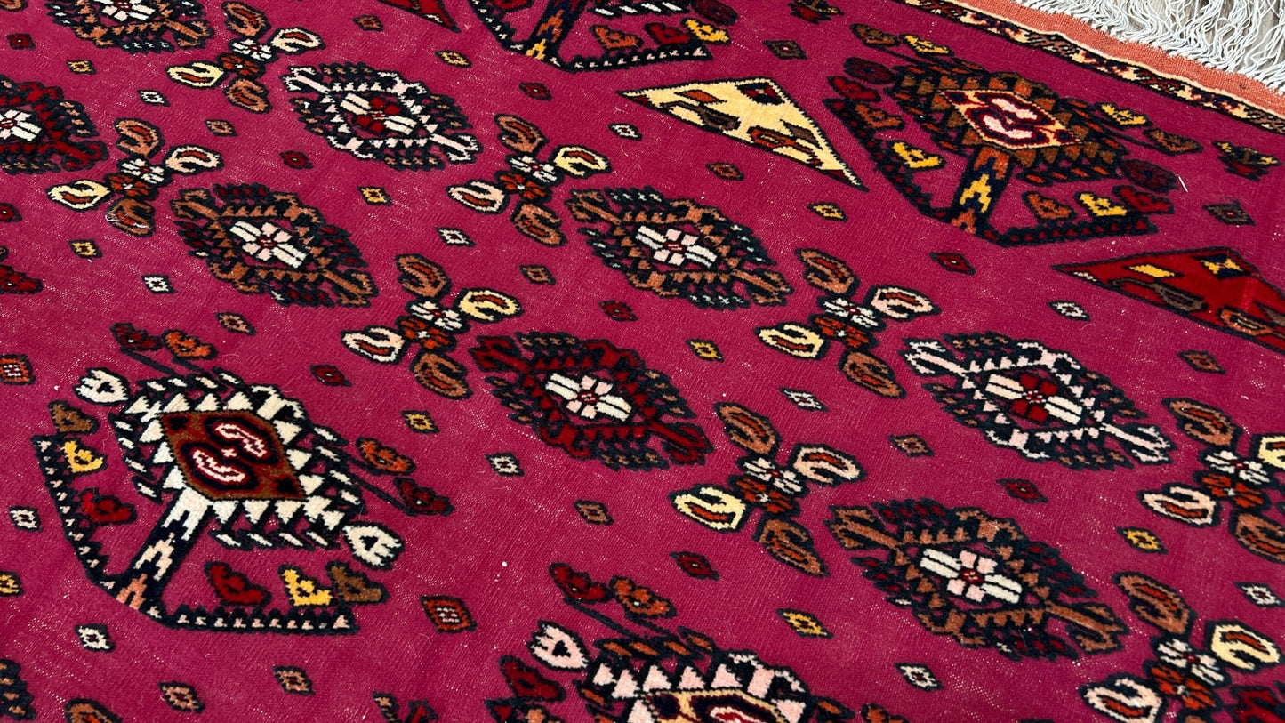 Turkman 4'1"x5'11" Area Rug