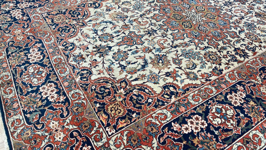 Persian Isfahan 4'11"x7'3" Area Rug