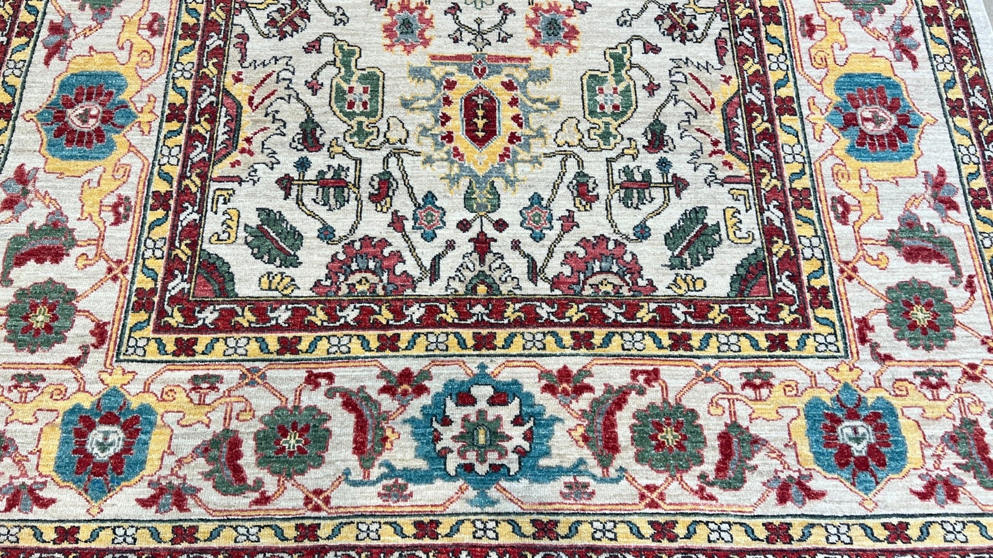 Transitional Bakshaish 6'x9'1" Area Rug