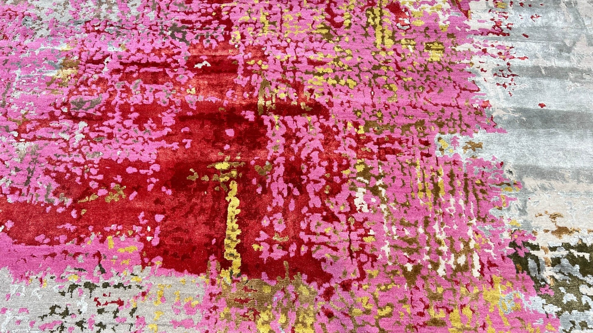 Abstract Modern 10'x14' Area Rug