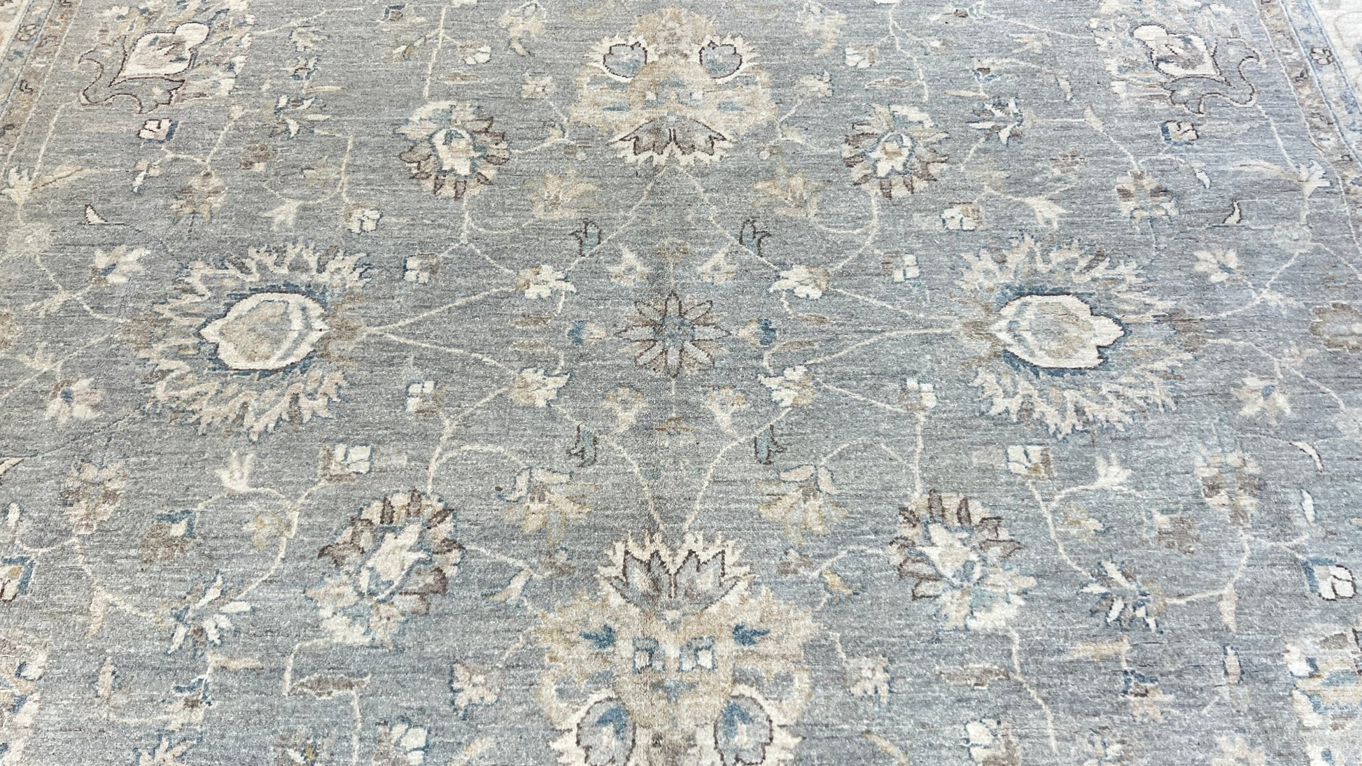 Floral Oushak 9'10"x13'10'' Area Rug