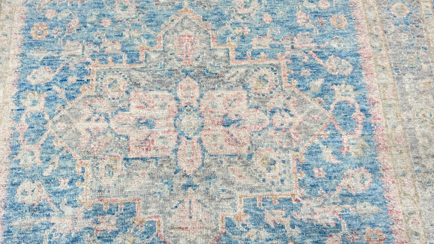 Transitional Heriz 3'9" x 5'9" Area Rug