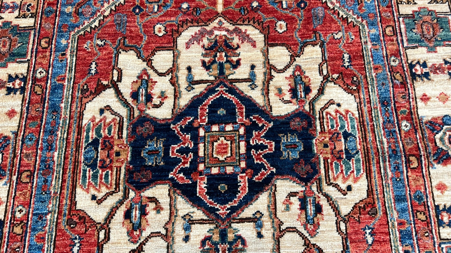 Transitional Serapi 4'1"x5'10" Area Rug