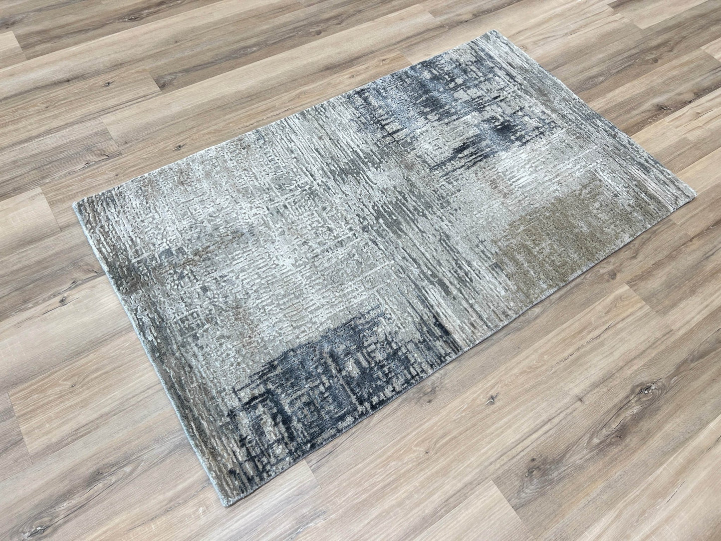 Abstract Modern 3'x5'1" Area Rug
