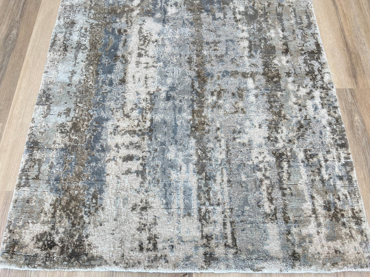 Abstract Modern 3'x5'1" Area Rug