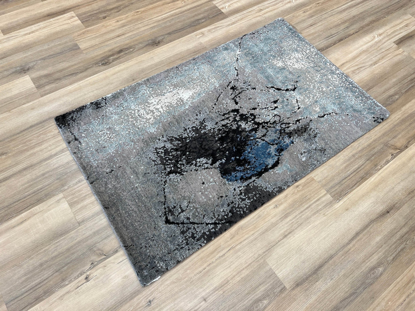 Abstract Modern 3'x4'11" Area Rug