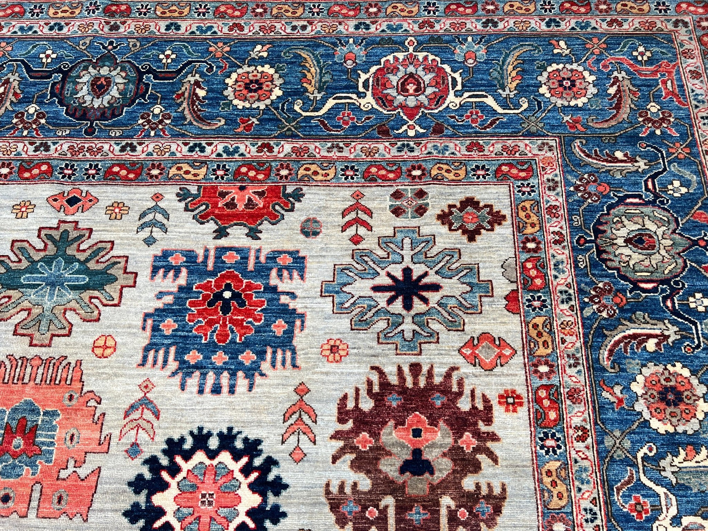Transitional Bijar 9'9"x13'8" Area Rug