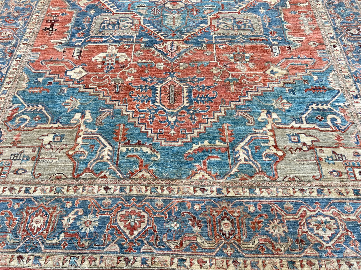 Transitional Heriz 10'2"x13'9" Area Rug