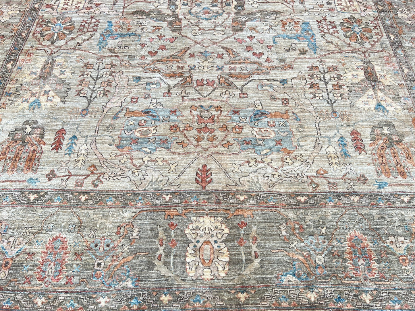 Transitional Bijar 10'1"x13'9" Area Rug