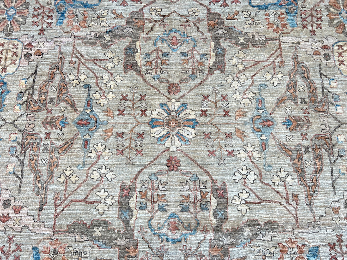 Transitional Bijar 10'1"x13'9" Area Rug