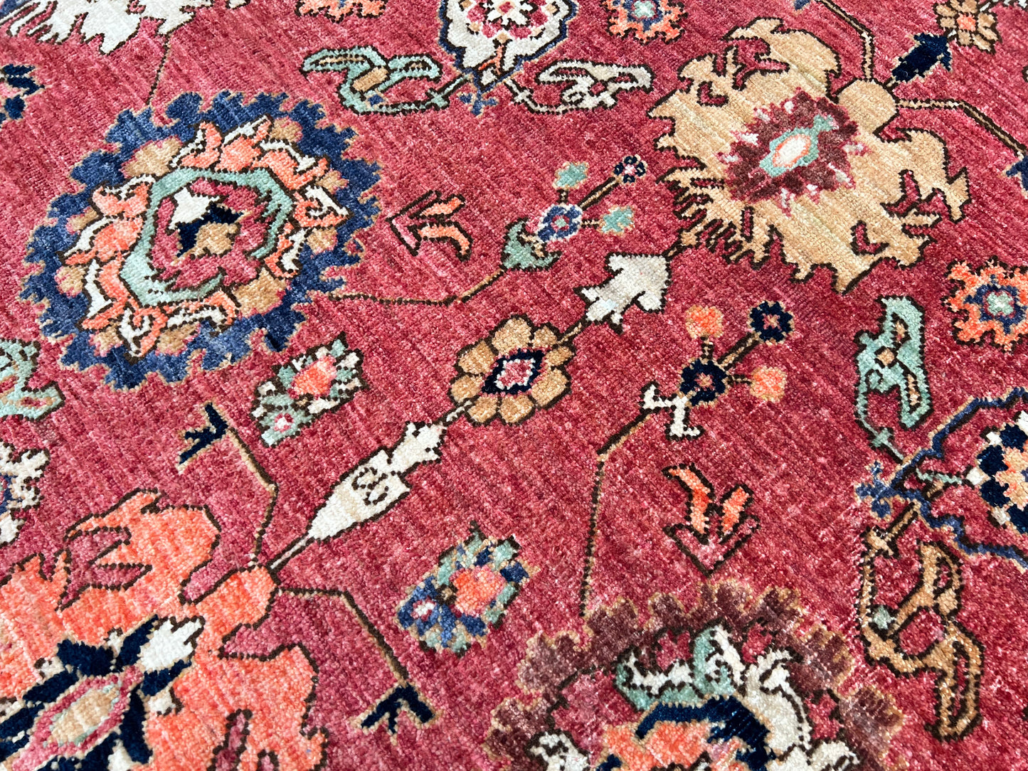 Transitional Heriz 4'x6'1" Area Rug
