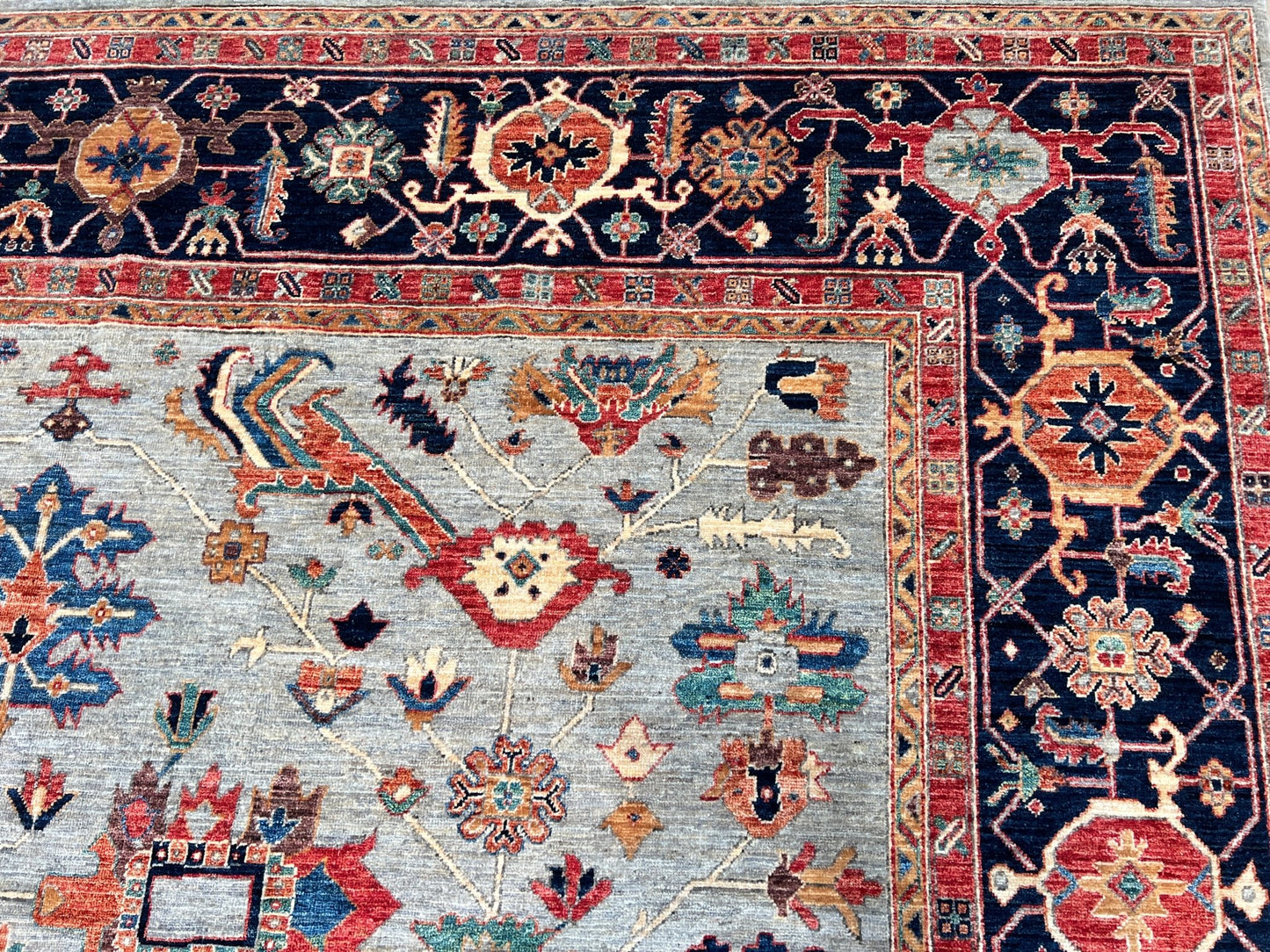 Transitional Serapi 9'11"x13'11" Area Rug
