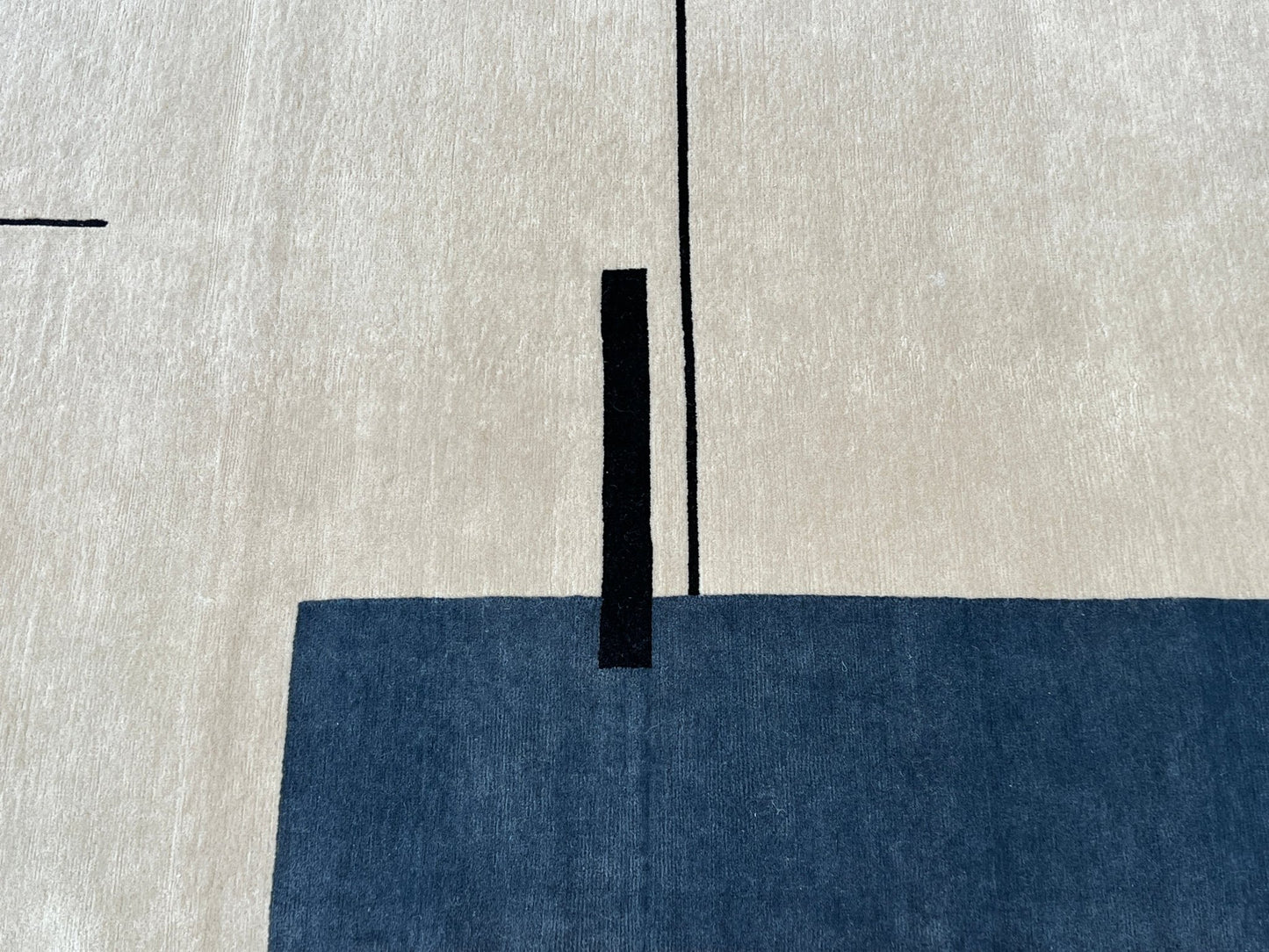 Geometric Modern 4'2" x 6' Area Rug