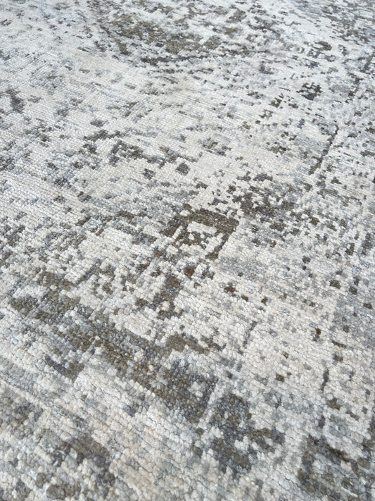 Vintage Look Tabriz 3'11" x 6'1" Area Rug