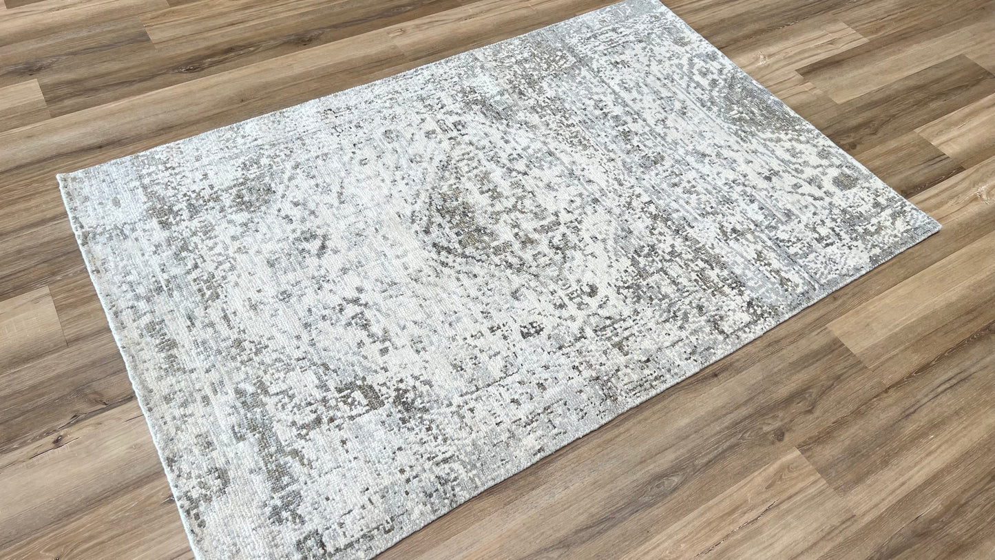 Vintage Look Tabriz 3'11" x 6'1" Area Rug