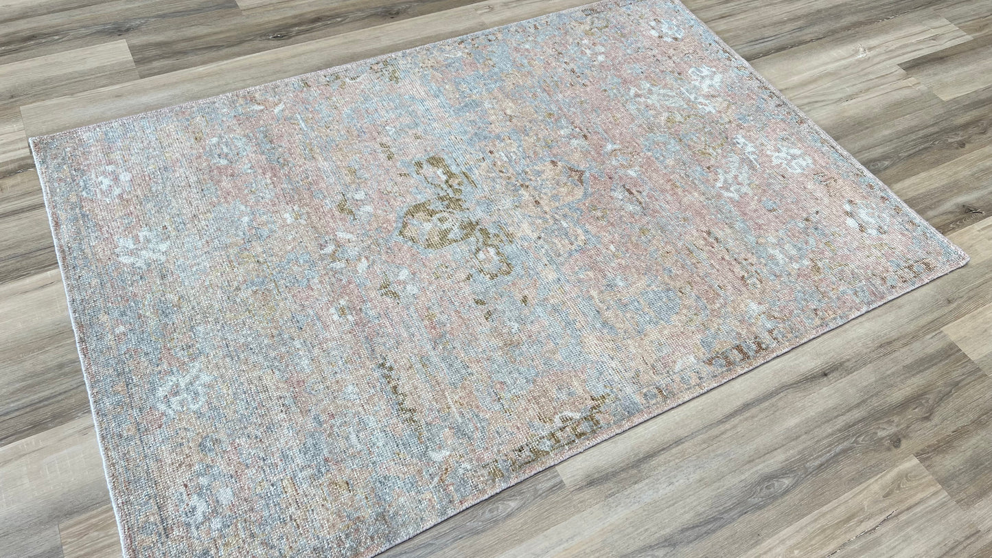 Vintage Look Oushak 4'x6' Area Rug