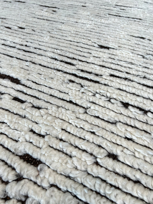 Moroccan Style 5'4"x8'2" Area Rug