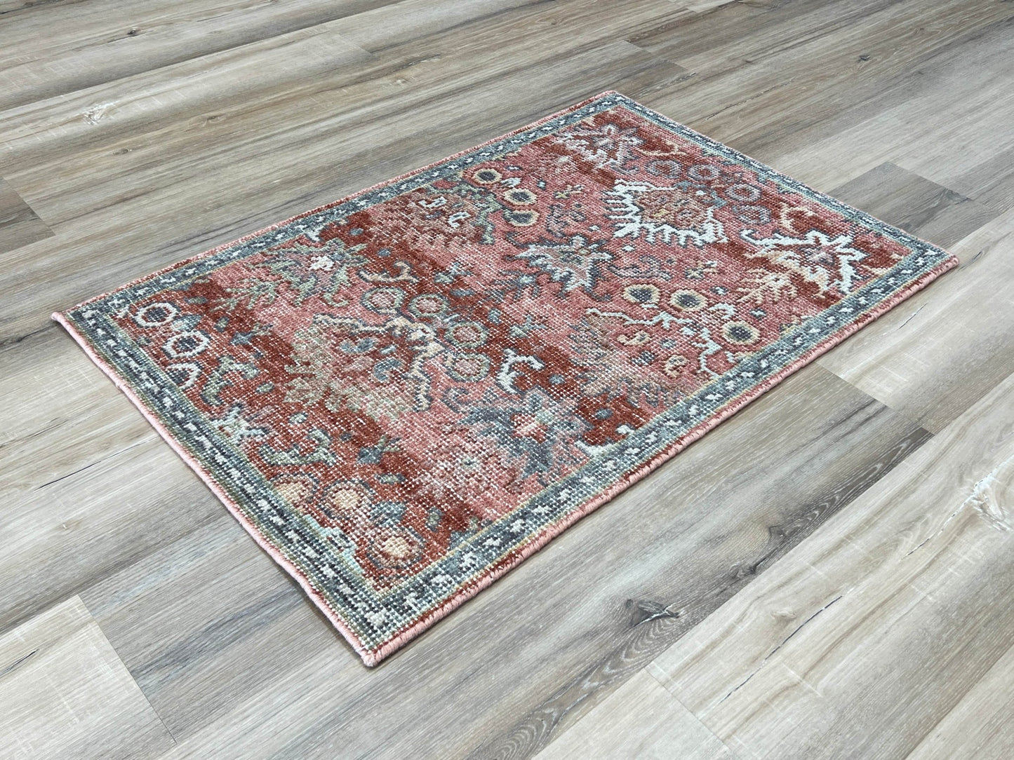 Vintage Look Tabriz 2'x3' Area Rug