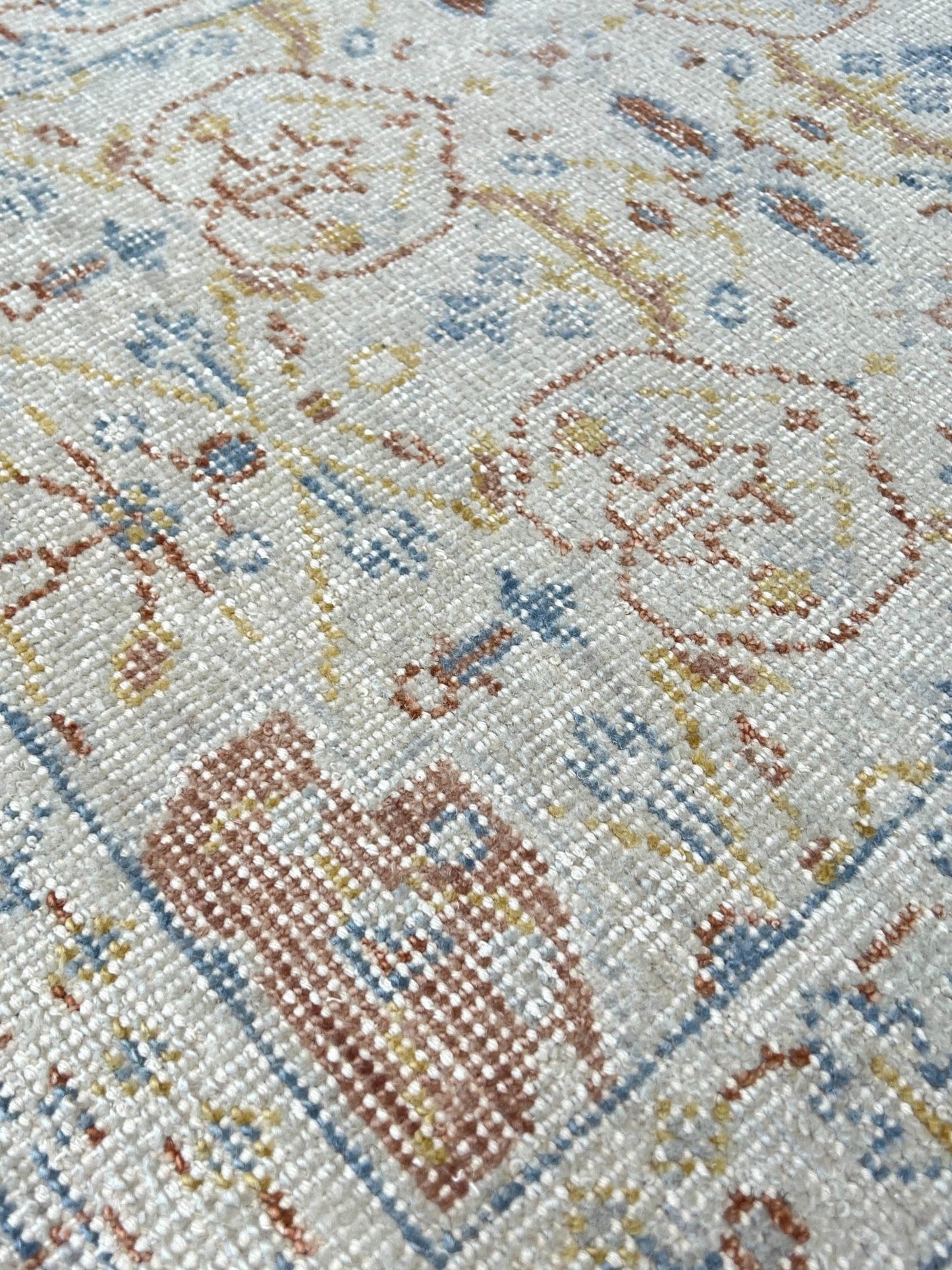 Vintage Look Tabriz 2'x3' Area Rug
