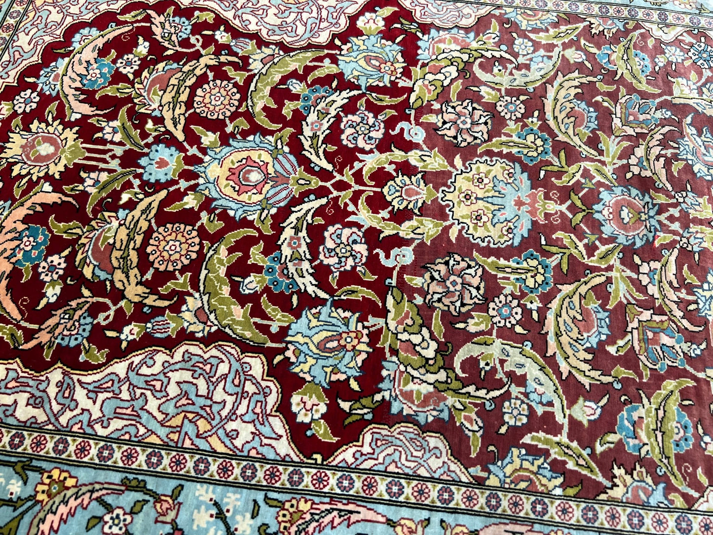 Traditional Hereke 1'10"x2'8" Area Rug