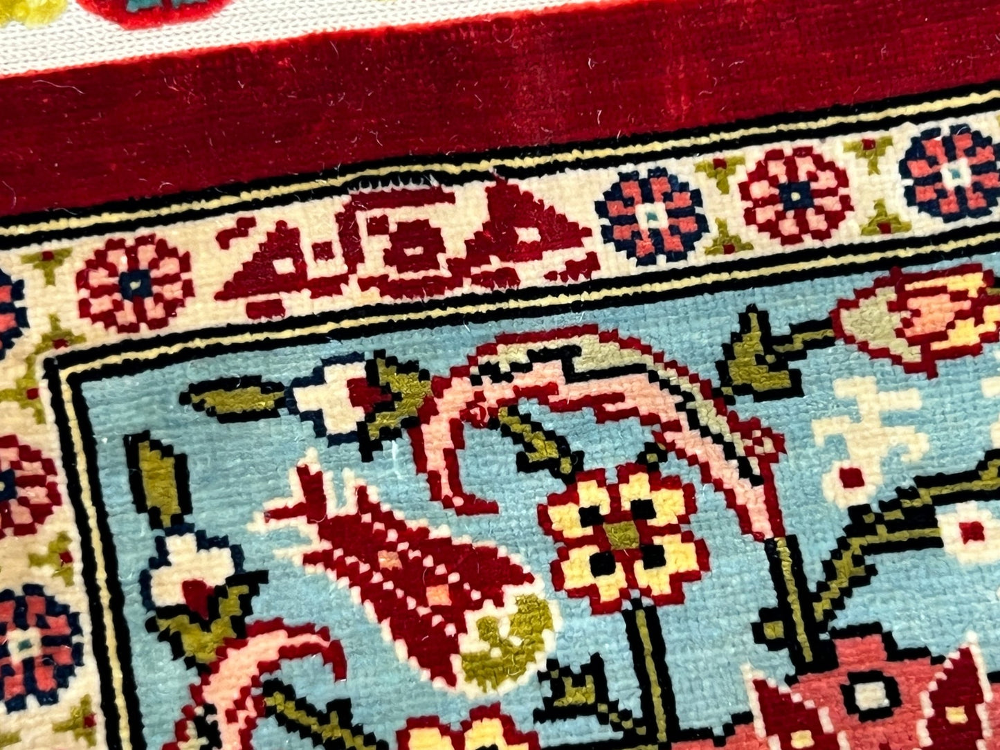 Traditional Hereke 1'10"x2'8" Area Rug