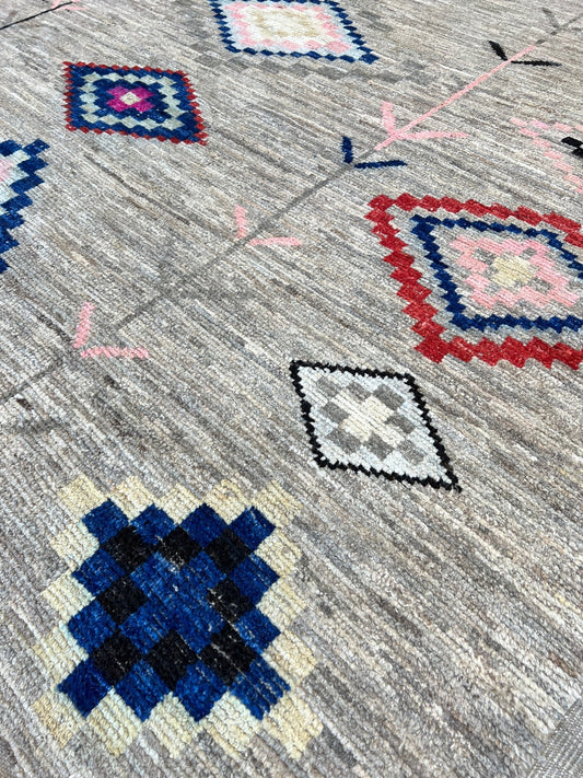 Moroccan Style 10'6"x13'6" Area Rug