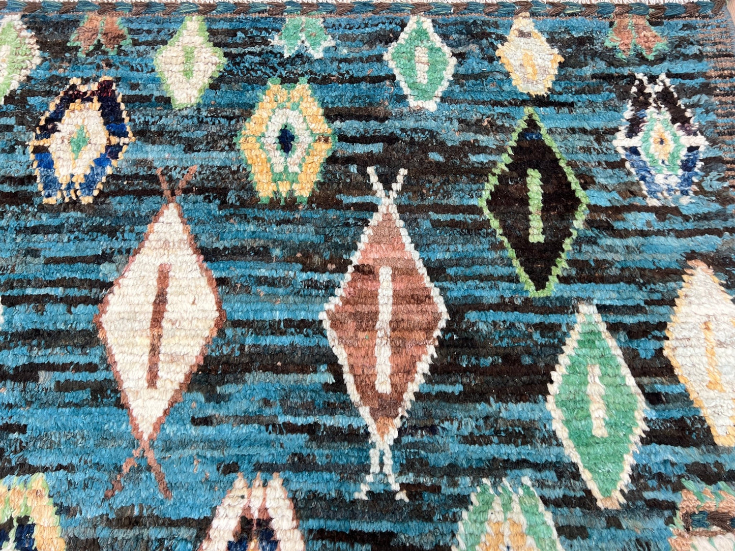 Moroccan Style 6'6"x9'6" Area Rug
