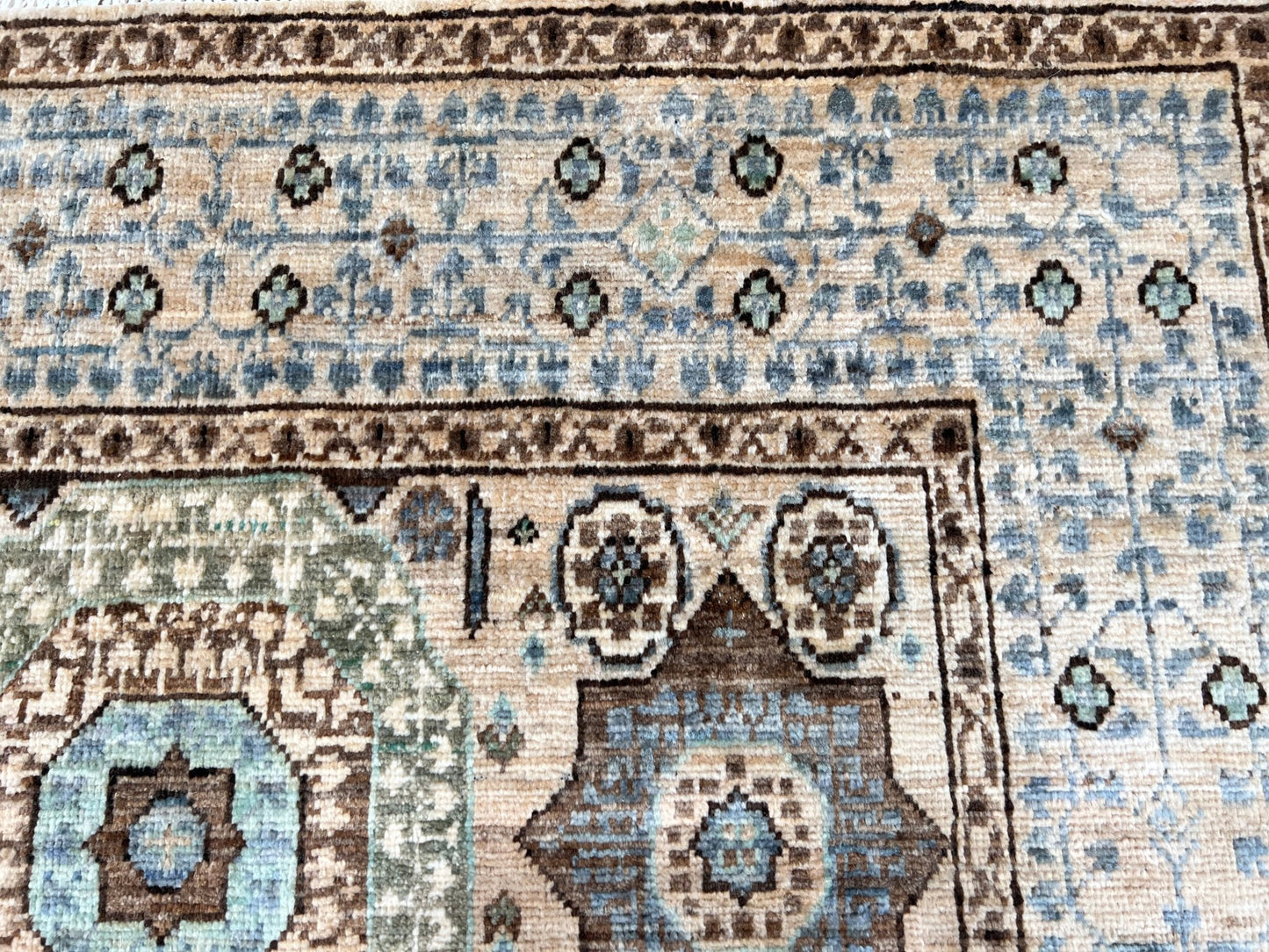 Transitional Mamluk 3'3"x4'11" Area Rug
