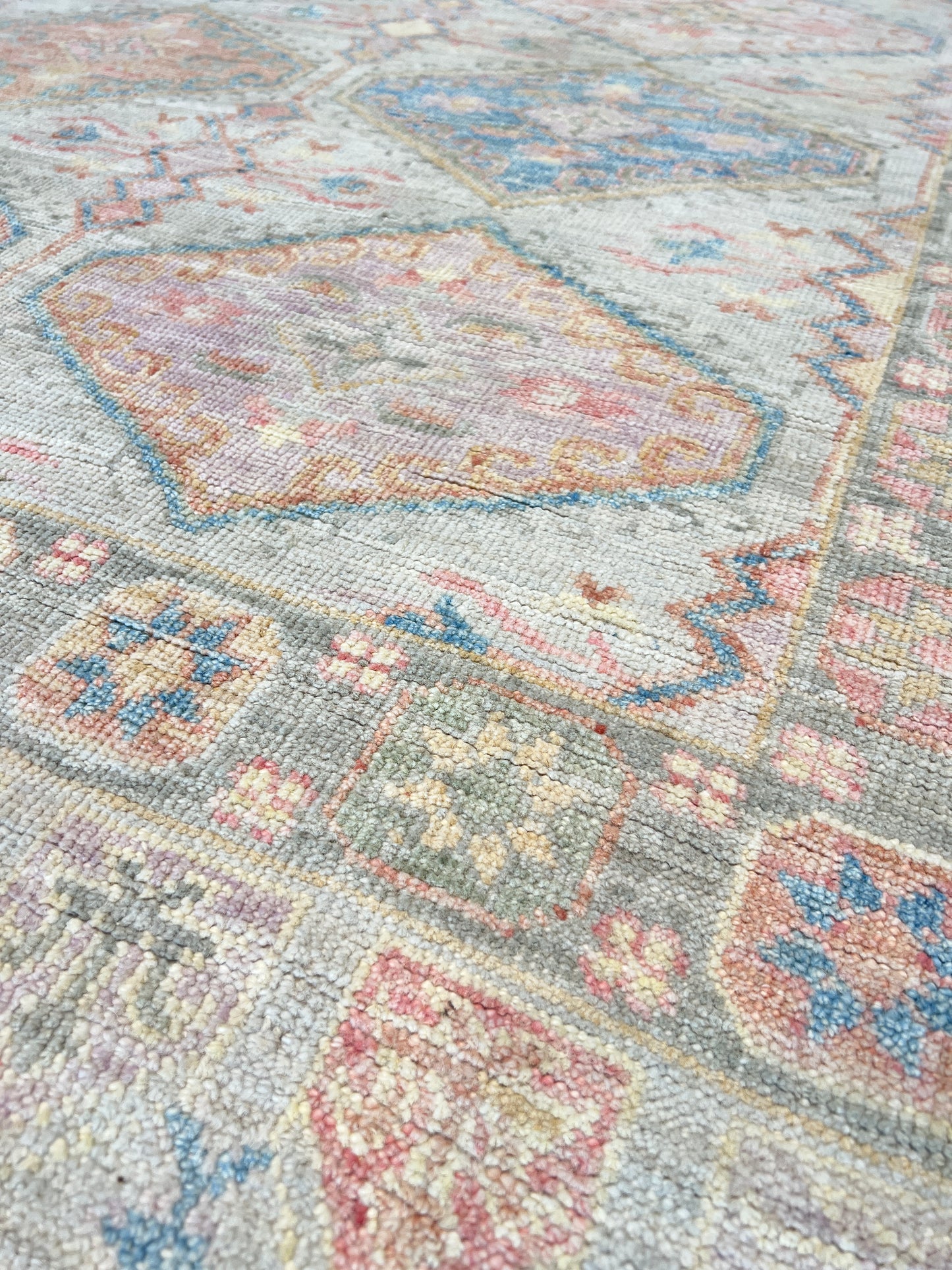 Geometric Oushak 3'11"x5'11" Area Rug