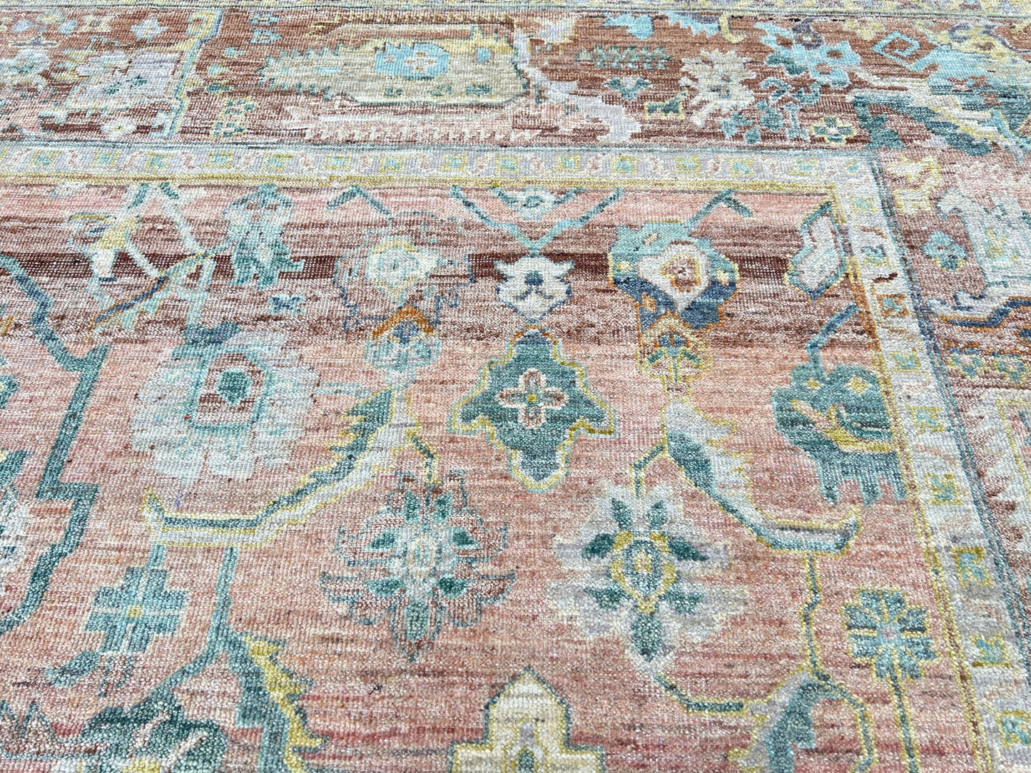Vintage Look Agra 8'1"x10'0" Area Rug