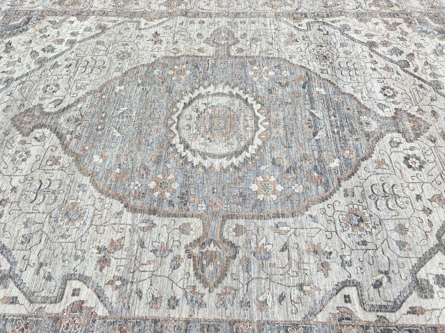 Vintage Look Tabriz 10'2"x13'11" Area Rug
