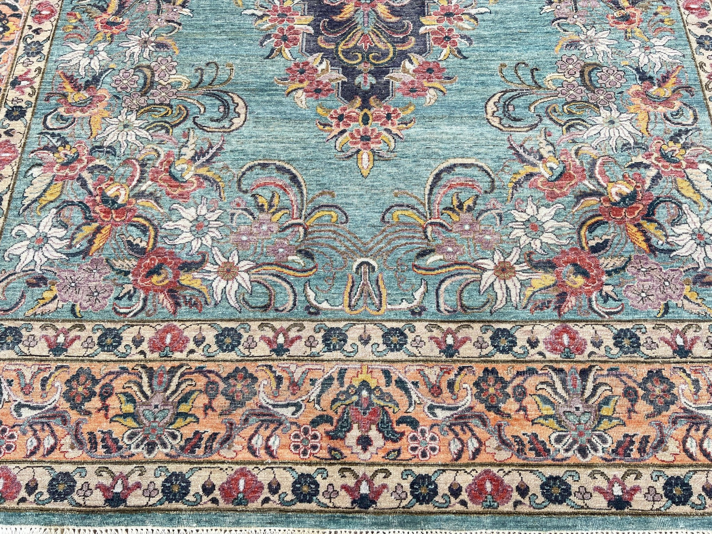 Vintage Look Lilihan 9'3"x12'0" Area Rug