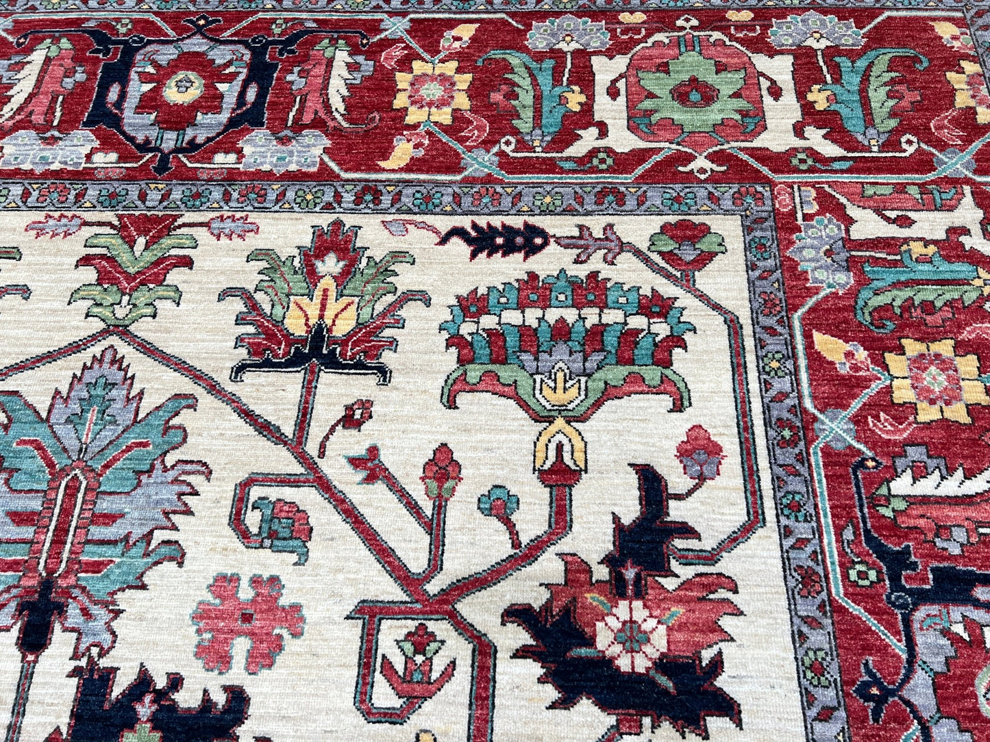 Transitional Heriz 9'2"x12'6" Area Rug