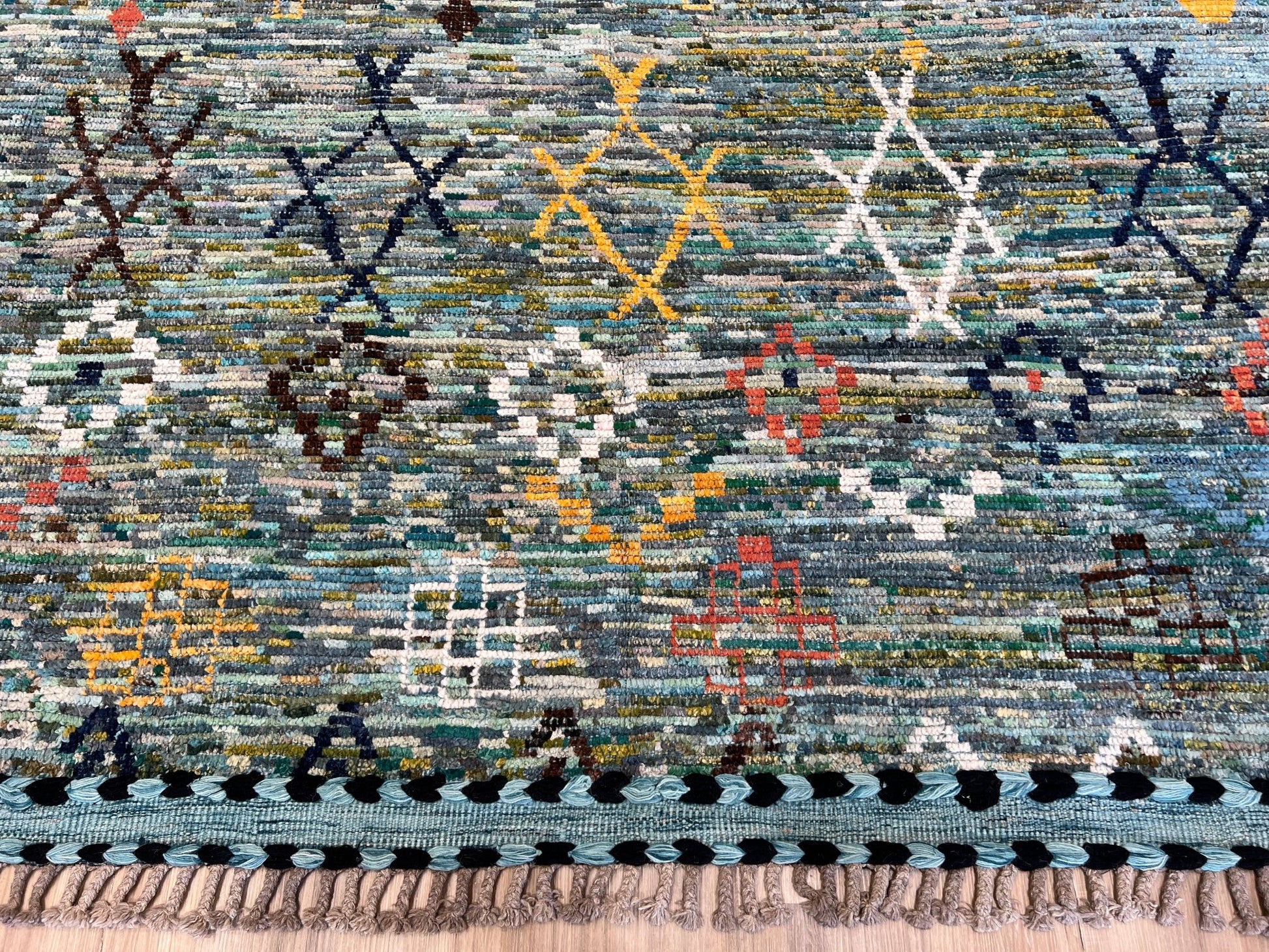 Moroccan Style 10'4"x13'6" Area Rug