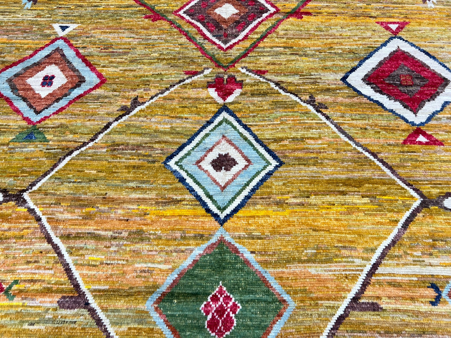 Moroccan Style 9'8"x13'7" Area Rug