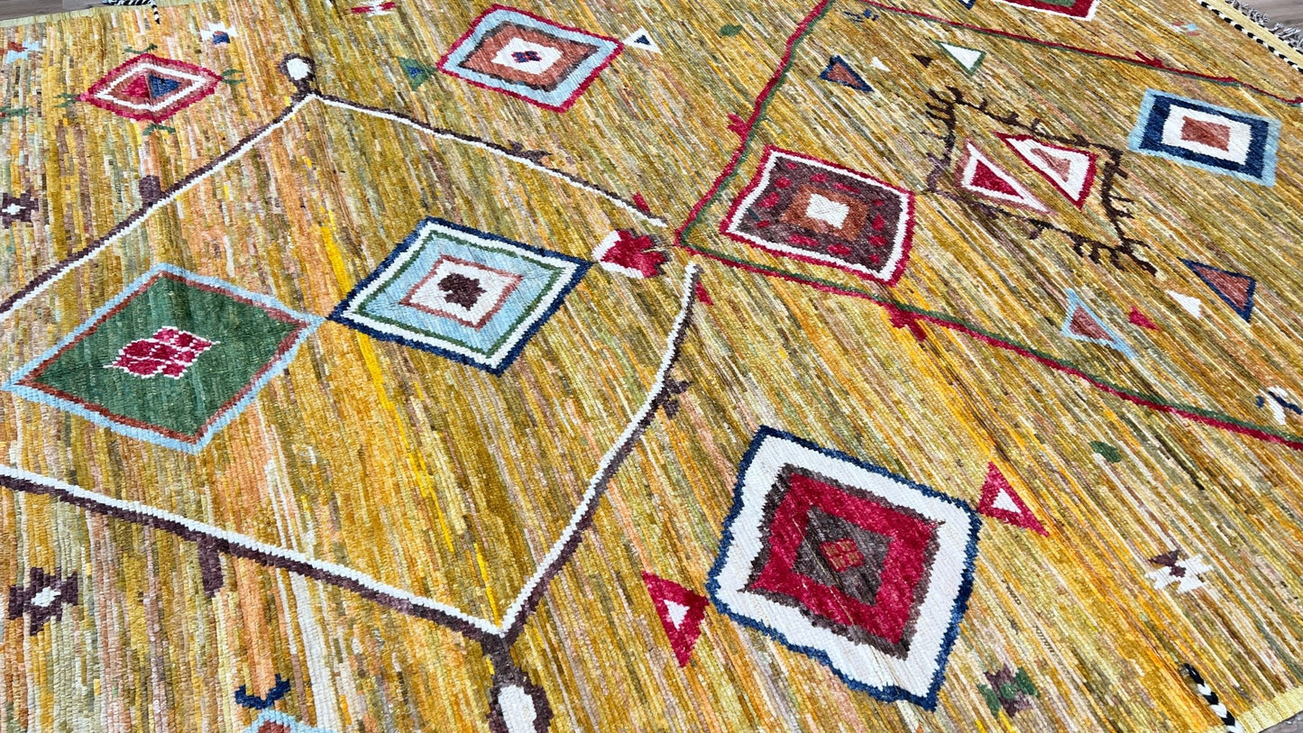 Moroccan Style 9'8"x13'7" Area Rug