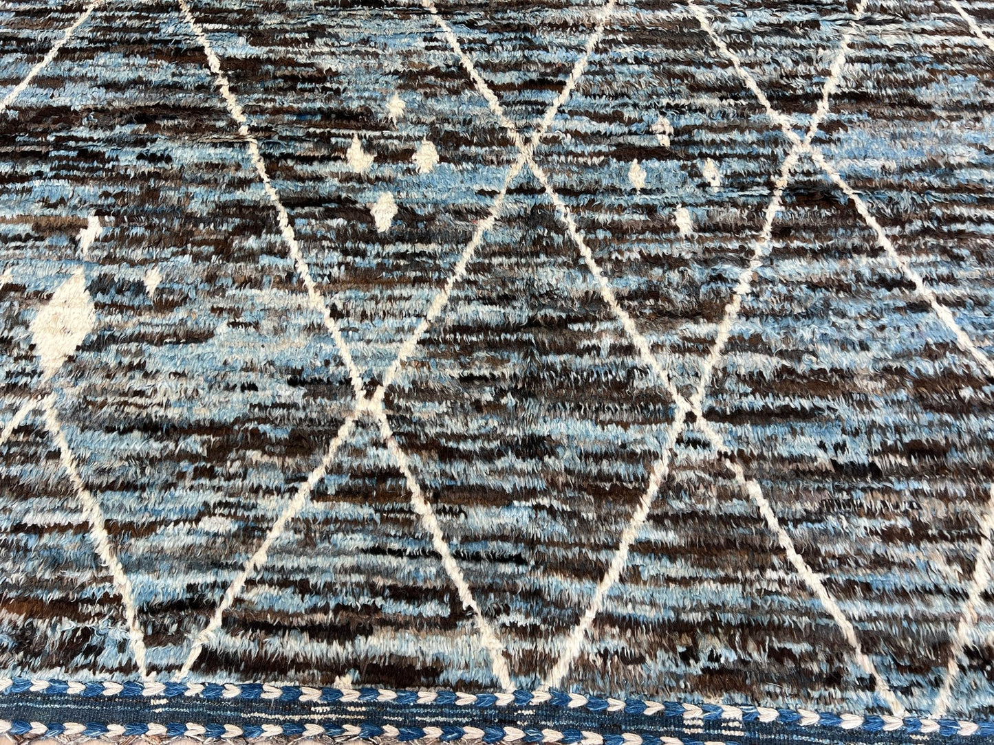 Moroccan Style 9'11"x13'11" Area Rug