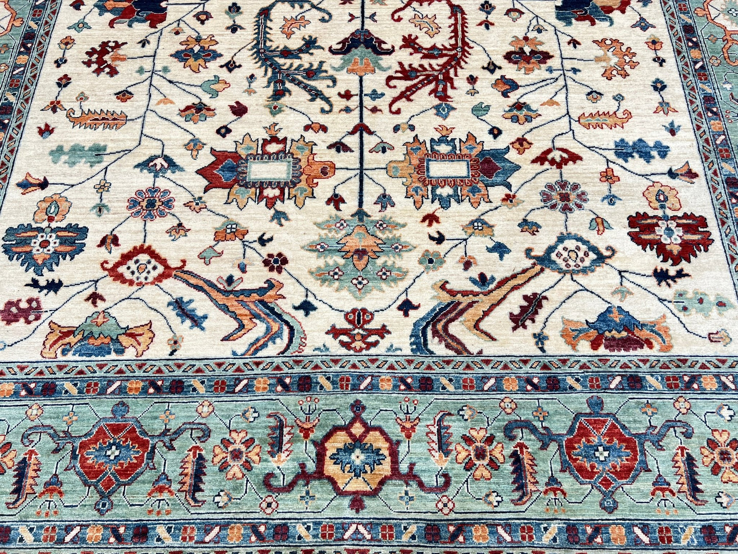 Transitional Serapi 8'10"x11'10" Area Rug